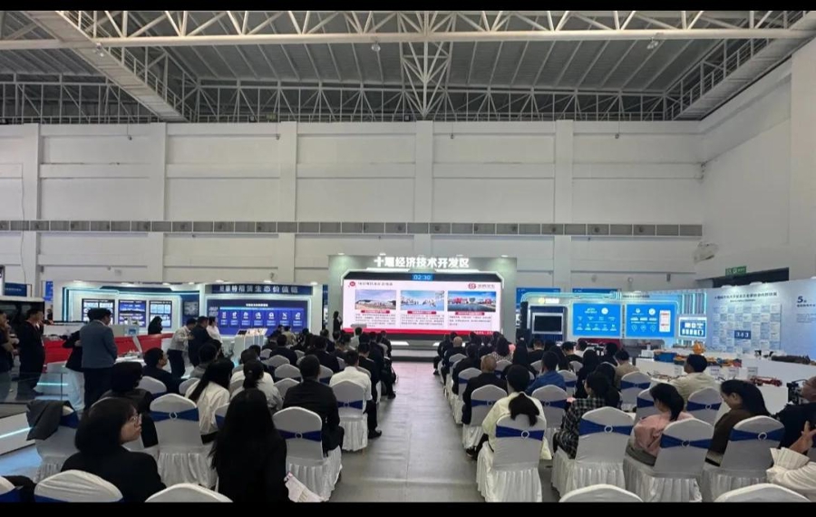 聚焦 | 云顶集团汽车绿色共享涂装项目在2025新能源汽车零部件买卖会上正式颁布